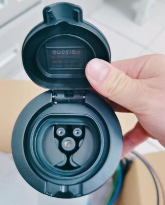 Goede prijs Het Type van IP55 7kW - 2 de Vrouwelijke Contactdoostuv Certificatie van Ce met Blind online